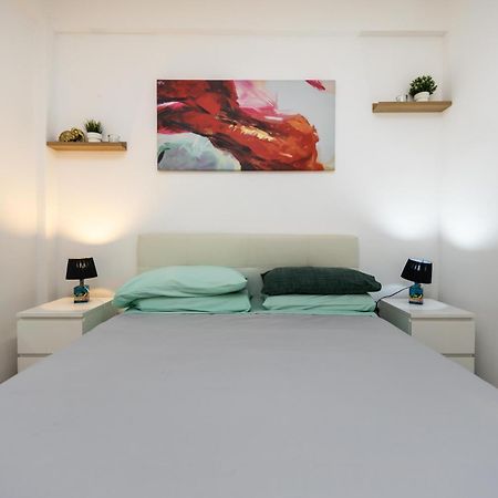 Lotus - Appartamento Sul Mare A Ostia Con Giardino Relax Екстер'єр фото
