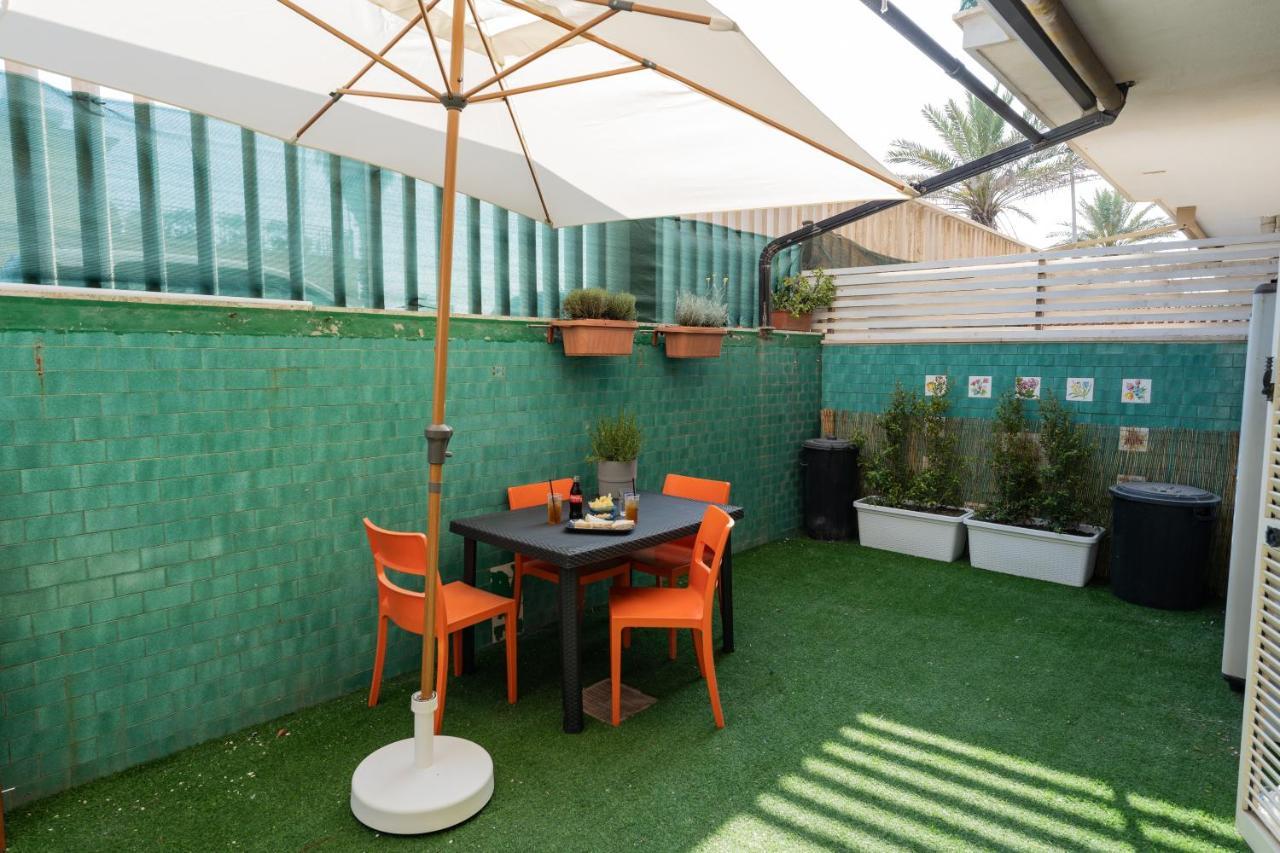 Lotus - Appartamento Sul Mare A Ostia Con Giardino Relax Екстер'єр фото